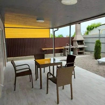 Townhouse Apartment *